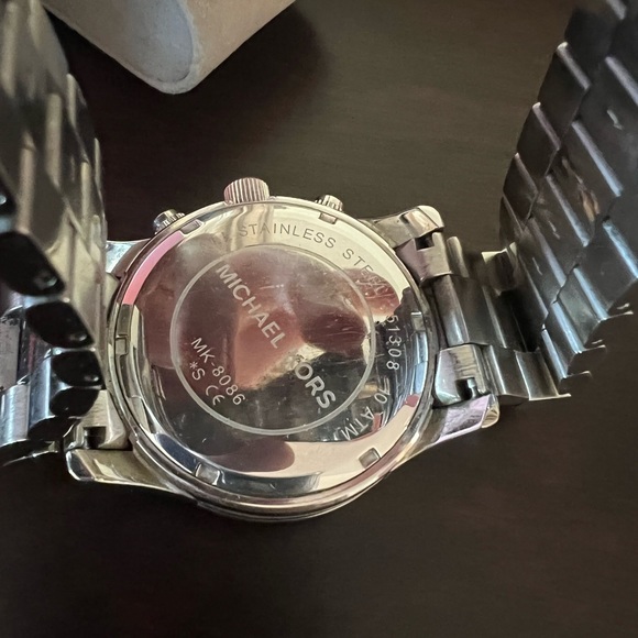 Michael Kors oversized runway chronograph - Picture 4 of 4